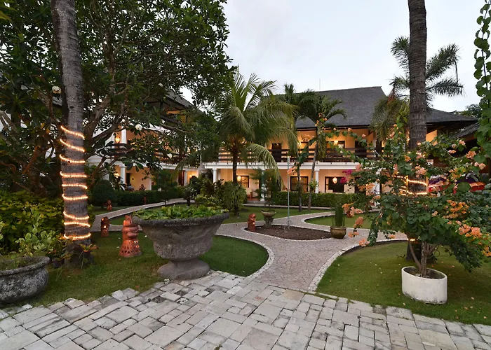 Palm Garden 3* サヌール